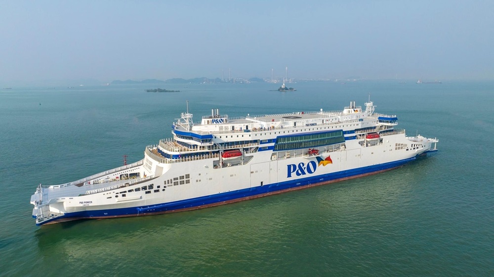 P&O Pioneer on the sea