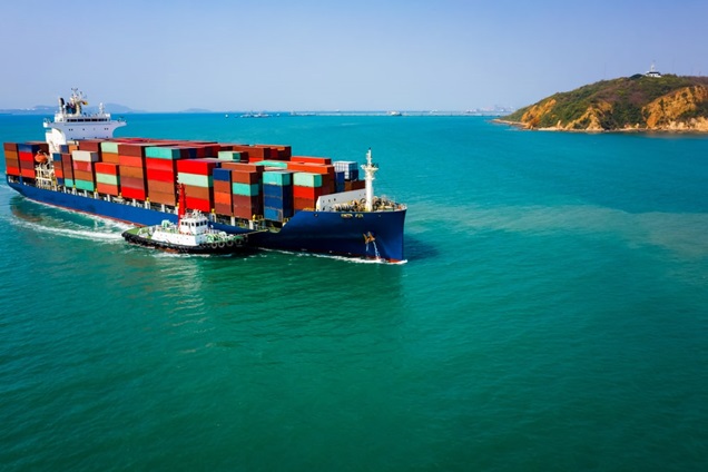 Freight ship transporting shipping containers